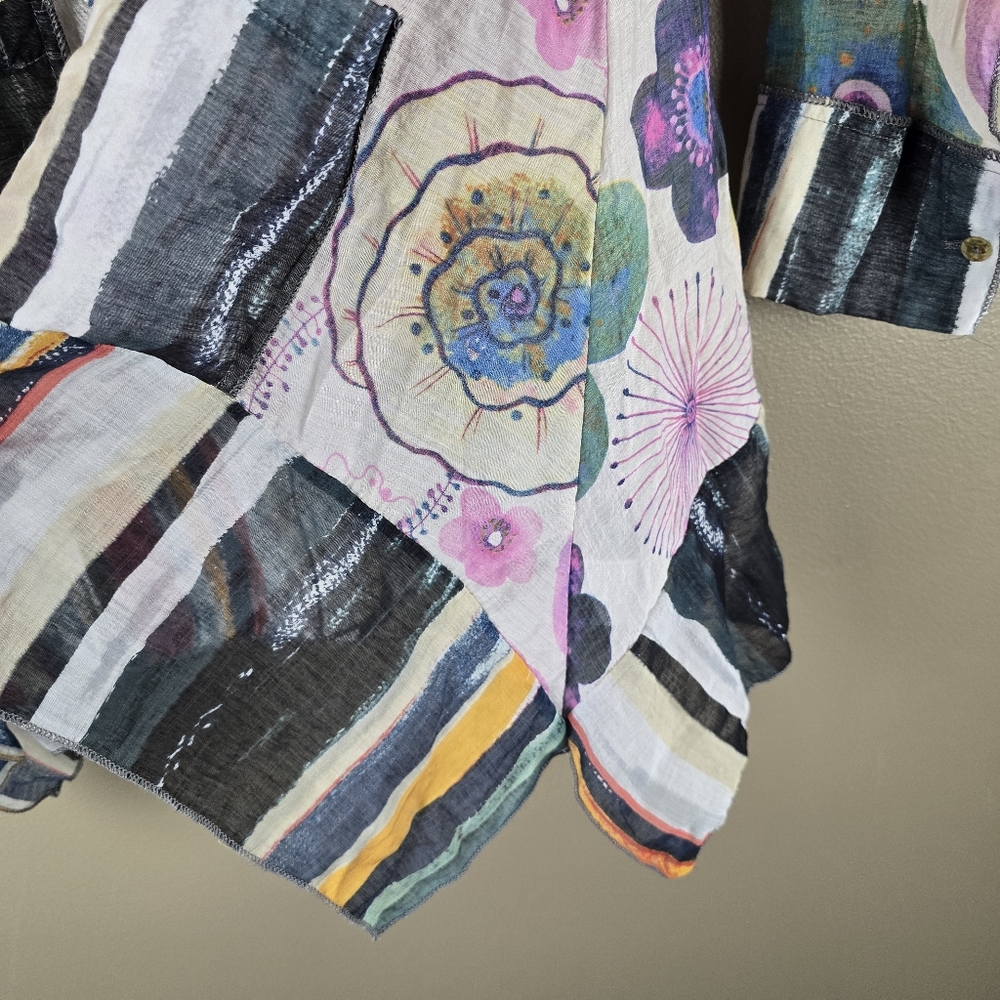 Colorful Floral Women's Blouse - Picture 12 of 15